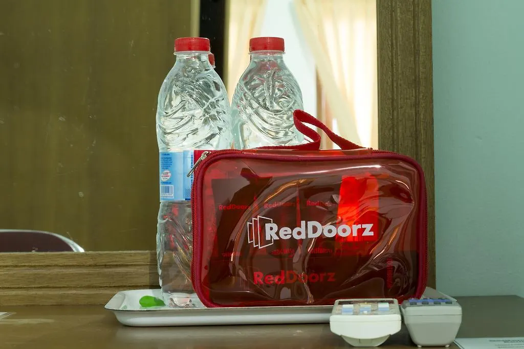 *** بيت ضيافة فندق Reddoorz @ Raya Seminyak إندونيسيا