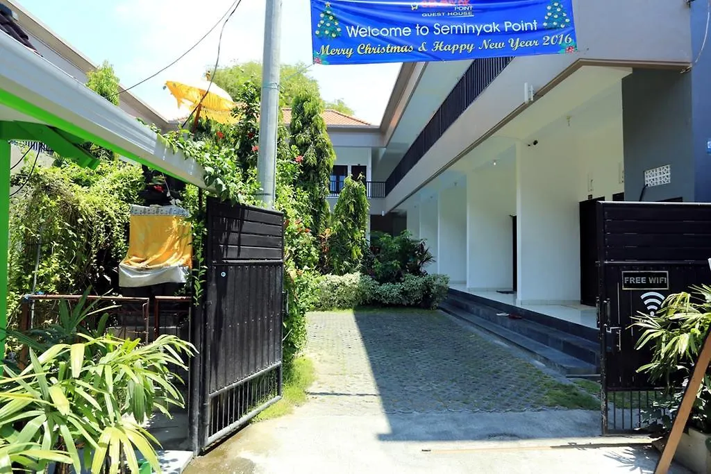 Reddoorz @ Raya Seminyak Guest House