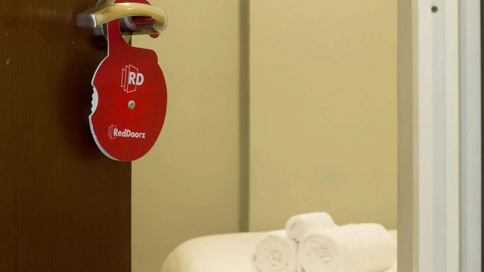 Hotel Reddoorz @ Raya Seminyak
